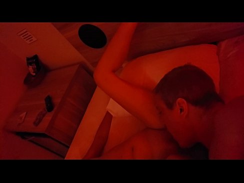 ❤️ Dinilaan ang aking basang puke. ❤ Porn video sa amin