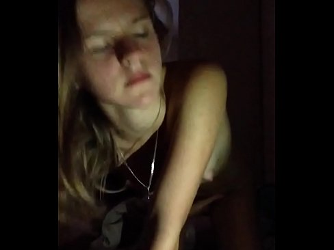 ❤️ Ang isang batang babae masturbates at cums ❤ Porn video sa amin